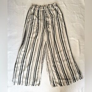 American Eagle Women’s Wide Leg Flowy Striped Pants Size Medium